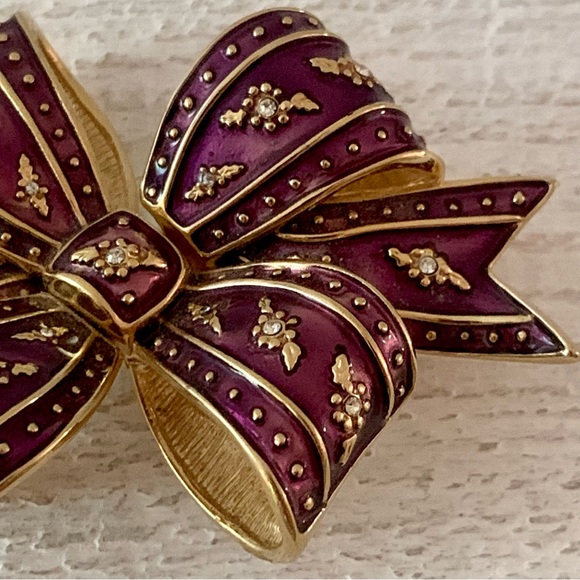 Vintage Joan Rivers Enamel and Gold Plated Brooch Pin - Picture 6 of 7